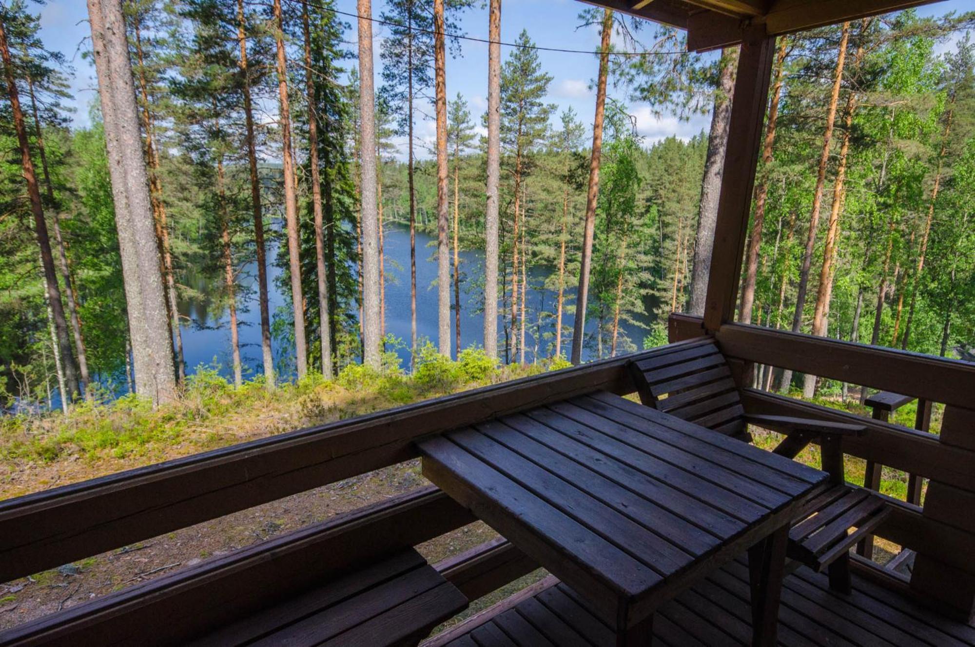 Ahvenlampi Leirintäalueet 4*